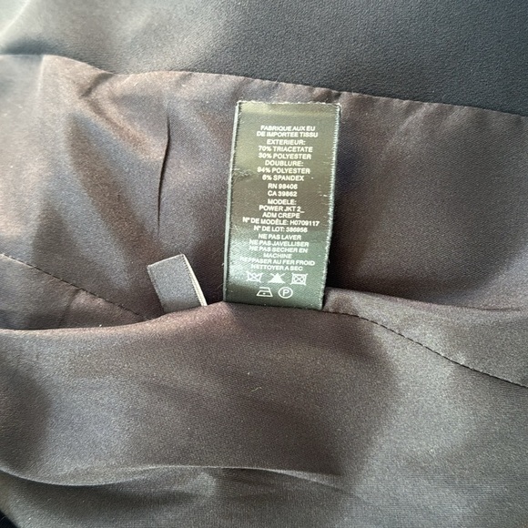 Theory Casual Crepe Black One-Button Long Sleeve Front Pockets Blazer Size 4 - Picture 13 of 13